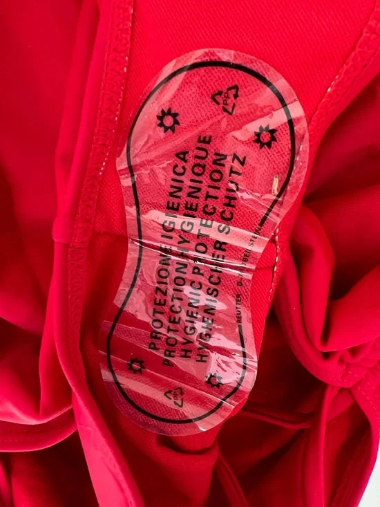 Fashion Nova Ellie Ruched One-Piece Swimsuit Style# ZD22064 Red NWT Size M - Picture 4 of 13